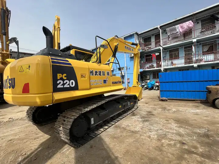 Original Japan Komatsu PC220 used excavator for sale/second hand komatsu excavator PC200-8 PC220-8 - Ekskavator perayap: gambar 2 Original Japan Komatsu PC220 used excavator for sale/second hand komatsu excavator PC200-8 PC220-8 - Ekskavator perayap: gambar 2