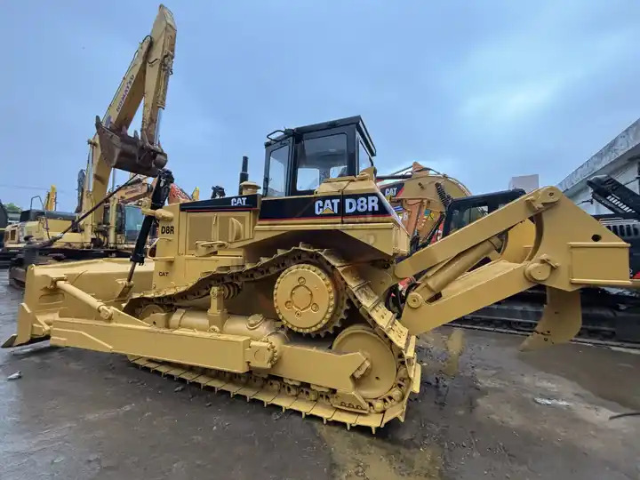 Original Second Hand Cat Bulldozer Caterpillar D8r 40 Tons Bulldozer with Good Quality in Low Price for Sale - Bulldozer: gambar 2 Original Second Hand Cat Bulldozer Caterpillar D8r 40 Tons Bulldozer with Good Quality in Low Price for Sale - Bulldozer: gambar 2
