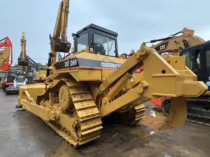 Original Second Hand Cat Bulldozer Caterpillar D8r 40 Tons Bulldozer with Good Quality in Low Price for Sale - Bulldozer: gambar 5 Original Second Hand Cat Bulldozer Caterpillar D8r 40 Tons Bulldozer with Good Quality in Low Price for Sale - Bulldozer: gambar 5