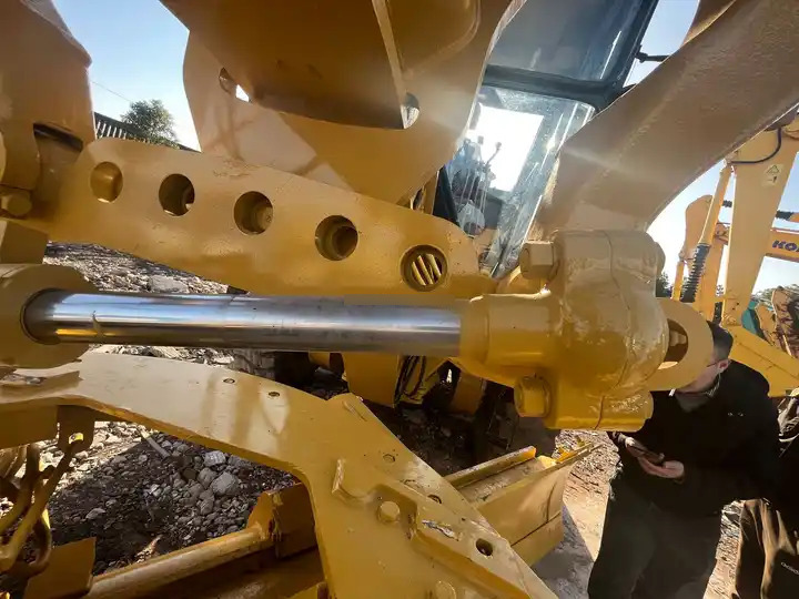 Original Well-Maintained CAT 140K Used Motor Grader for Sale,Second hand CAT 140G 140K wheel grader - Grader: gambar 4 Original Well-Maintained CAT 140K Used Motor Grader for Sale,Second hand CAT 140G 140K wheel grader - Grader: gambar 4