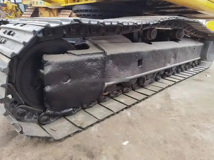 Original Well-Maintained Komatsu PC200-6 Used Excavator for sale - Ekskavator perayap: gambar 4 Original Well-Maintained Komatsu PC200-6 Used Excavator for sale - Ekskavator perayap: gambar 4