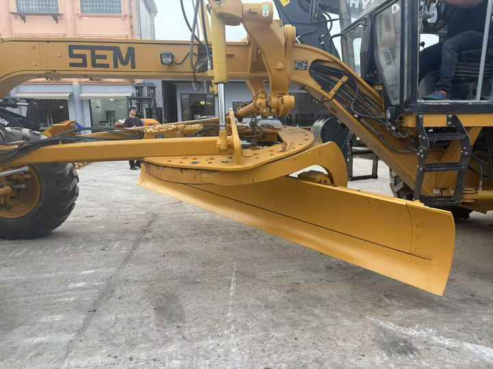 Second Hand SEM921 Motor Grader / Second Hand Motor Grader Sem 921 922 919 SEM Motor Grader for Sale - Grader: gambar 4 Second Hand SEM921 Motor Grader / Second Hand Motor Grader Sem 921 922 919 SEM Motor Grader for Sale - Grader: gambar 4