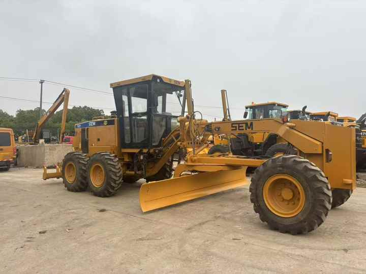 Second Hand SEM921 Motor Grader / Second Hand Motor Grader Sem 921 922 919 SEM Motor Grader for Sale - Grader: gambar 2 Second Hand SEM921 Motor Grader / Second Hand Motor Grader Sem 921 922 919 SEM Motor Grader for Sale - Grader: gambar 2
