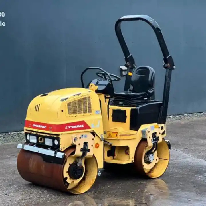 Small Compactor Dynapac Cc211, Cc1000 Mini Road Roller for Sale - Roller jalan: gambar 1 Small Compactor Dynapac Cc211, Cc1000 Mini Road Roller for Sale - Roller jalan: gambar 1