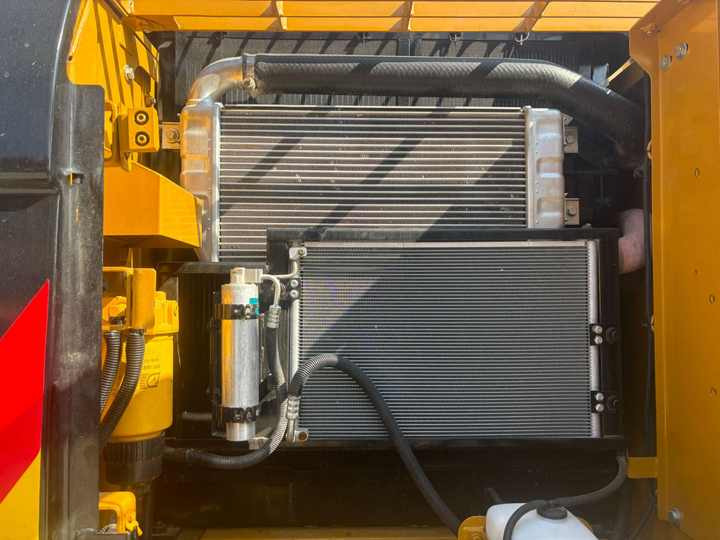 Used 20ton Excavator Original Crawler excavator Second-Hand Digger Machine Cat 320D 325 330D 336d Used Cat Excavator - Ekskavator perayap: gambar 2 Used 20ton Excavator Original Crawler excavator Second-Hand Digger Machine Cat 320D 325 330D 336d Used Cat Excavator - Ekskavator perayap: gambar 2