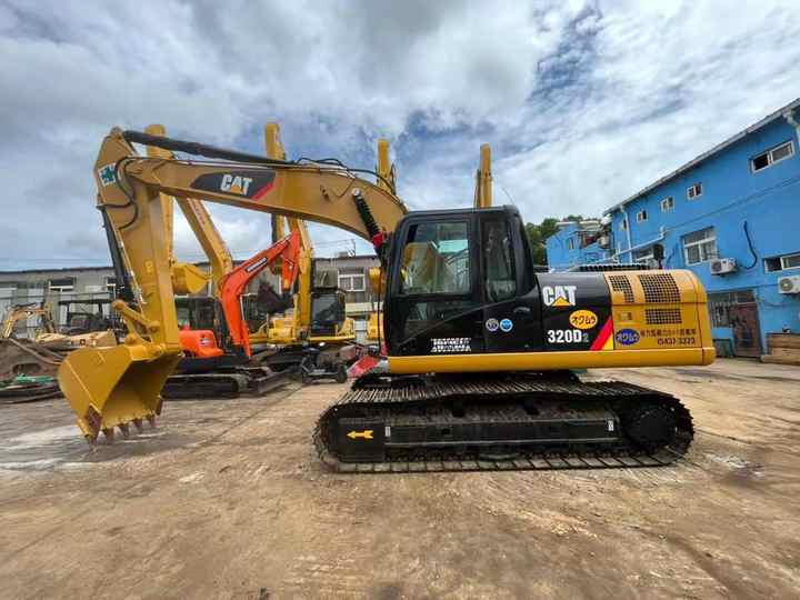Used CAT second hand Caterpillar 320 320B 320C 320D Excavator Excavadoras de segunda mano - Ekskavator: gambar 3 Used CAT second hand Caterpillar 320 320B 320C 320D Excavator Excavadoras de segunda mano - Ekskavator: gambar 3