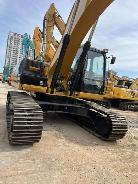Used Caterpillar 330d 330b 330c Crawler Hydraulic Excavator/Cat 336 330gc 336gc Excavator - Ekskavator: gambar 4 Used Caterpillar 330d 330b 330c Crawler Hydraulic Excavator/Cat 336 330gc 336gc Excavator - Ekskavator: gambar 4