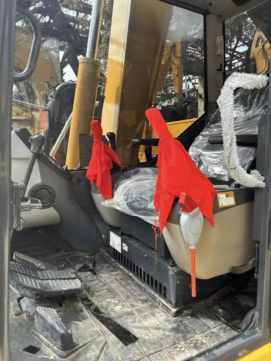 Used Komatsu PC 60-7 with Good Condition in Shanghai - Ekskavator: gambar 4 Used Komatsu PC 60-7 with Good Condition in Shanghai - Ekskavator: gambar 4