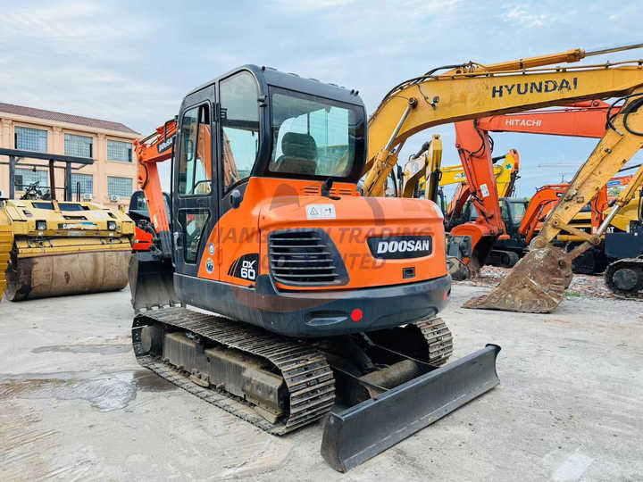 Used excavator doosan dx60 excavators earth-moving machinery doosan dx60 dx80 dx75 dx225 dh60 dh60-7for sale - Ekskavator perayap: gambar 5 Used excavator doosan dx60 excavators earth-moving machinery doosan dx60 dx80 dx75 dx225 dh60 dh60-7for sale - Ekskavator perayap: gambar 5