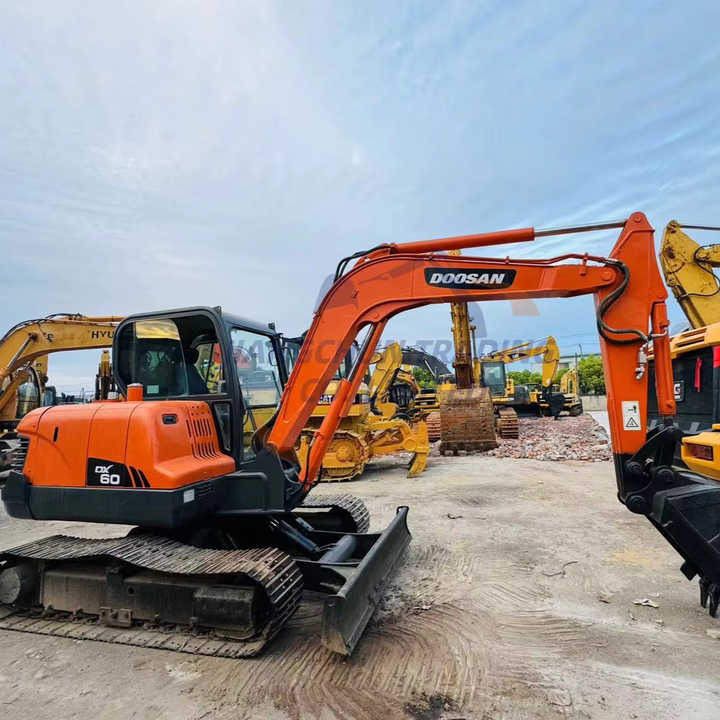 Used excavator doosan dx60 excavators earth-moving machinery doosan dx60 dx80 dx75 dx225 dh60 dh60-7for sale - Ekskavator perayap: gambar 1 Used excavator doosan dx60 excavators earth-moving machinery doosan dx60 dx80 dx75 dx225 dh60 dh60-7for sale - Ekskavator perayap: gambar 1