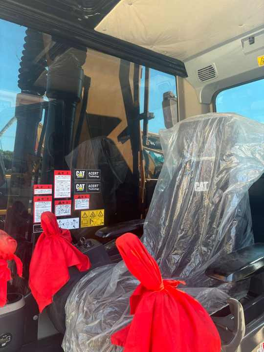 Used Excavator cat 320dsed Excavator Original Crawler Used CAT 320 Excavator 320D Caterpillar Machinery - Ekskavator perayap: gambar 4 Used Excavator cat 320dsed Excavator Original Crawler Used CAT 320 Excavator 320D Caterpillar Machinery - Ekskavator perayap: gambar 4