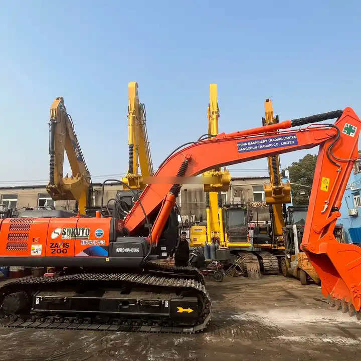 Used japan excavator Hitachi ZX200-3G hydraulic crawler excavator 20 ton excavating machinery - Ekskavator perayap: gambar 2 Used japan excavator Hitachi ZX200-3G hydraulic crawler excavator 20 ton excavating machinery - Ekskavator perayap: gambar 2