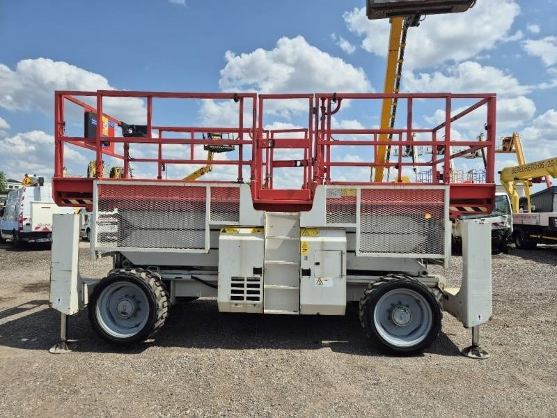 Genie GS3390 - 12,06 m - 4x4 - diesel - Scissor lifts: gambar 4 Genie GS3390 - 12,06 m - 4x4 - diesel - Scissor lifts: gambar 4