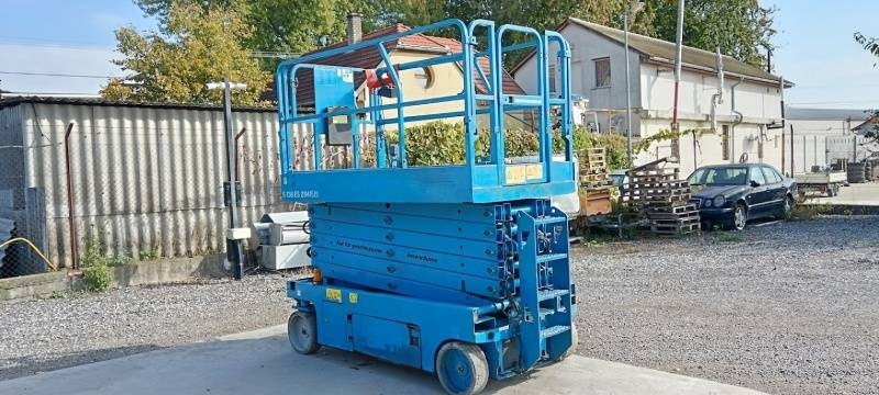 Genie GS4047 - 13,7m - electric - Scissor lifts: gambar 1 Genie GS4047 - 13,7m - electric - Scissor lifts: gambar 1