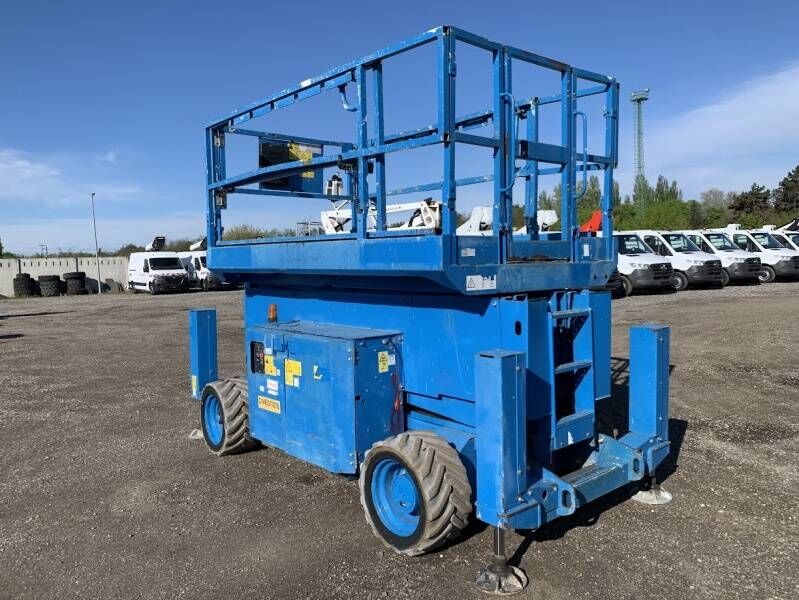 Genie GS4069 DC - 14,02 m, electric - Scissor lifts: gambar 1 Genie GS4069 DC - 14,02 m, electric - Scissor lifts: gambar 1