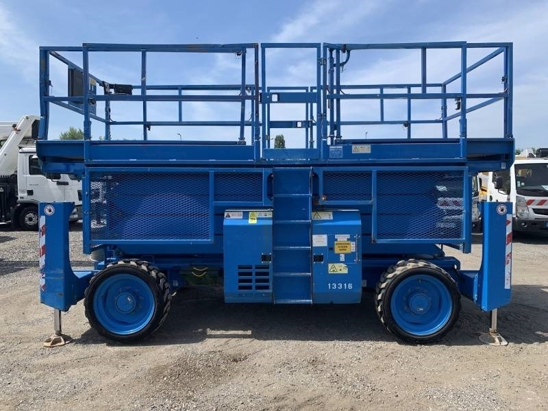 Genie GS4390 - 15,11m, diesel, 4x4 - Scissor lifts: gambar 5 Genie GS4390 - 15,11m, diesel, 4x4 - Scissor lifts: gambar 5