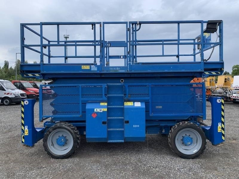 Genie GS5390 - 18m - 4x4 - Diesel - Scissor lifts: gambar 5 Genie GS5390 - 18m - 4x4 - Diesel - Scissor lifts: gambar 5