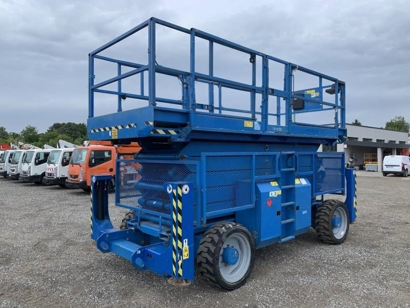 Genie GS5390 - 18m - 4x4 - Diesel - Scissor lifts: gambar 2 Genie GS5390 - 18m - 4x4 - Diesel - Scissor lifts: gambar 2