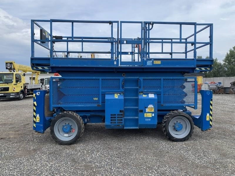 Genie GS5390 - 18m - 4x4 - Diesel - Scissor lifts: gambar 4 Genie GS5390 - 18m - 4x4 - Diesel - Scissor lifts: gambar 4