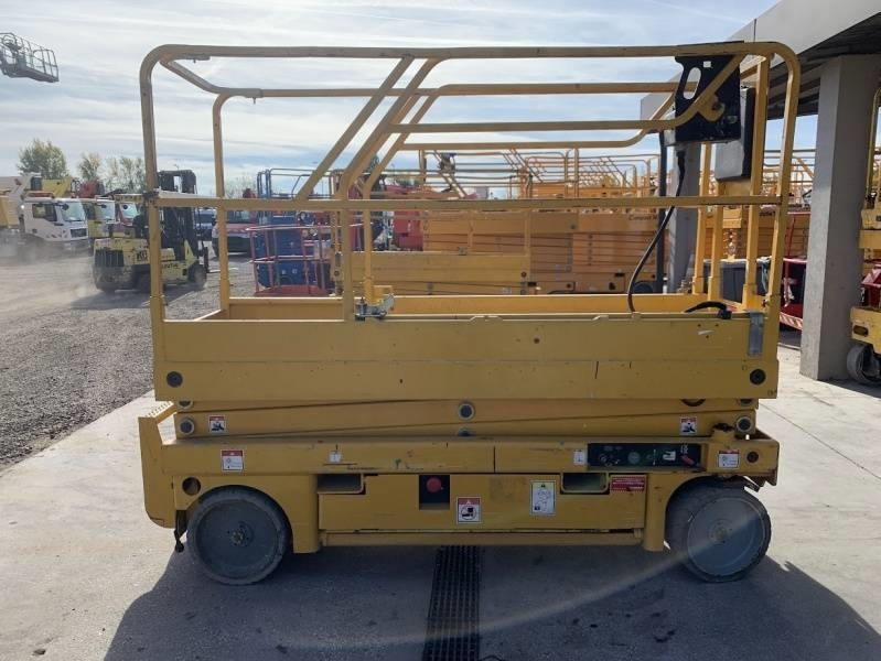 Haulotte Compact 8 - 8m, electric - Scissor lifts: gambar 4 Haulotte Compact 8 - 8m, electric - Scissor lifts: gambar 4