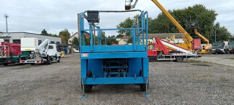 Haulotte H12SXL - 12m, 4x4, diesel - Scissor lifts: gambar 3 Haulotte H12SXL - 12m, 4x4, diesel - Scissor lifts: gambar 3