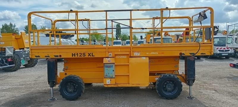 Haulotte H12SXLNT - 12m, 4x4, diesel - Scissor lifts: gambar 4 Haulotte H12SXLNT - 12m, 4x4, diesel - Scissor lifts: gambar 4