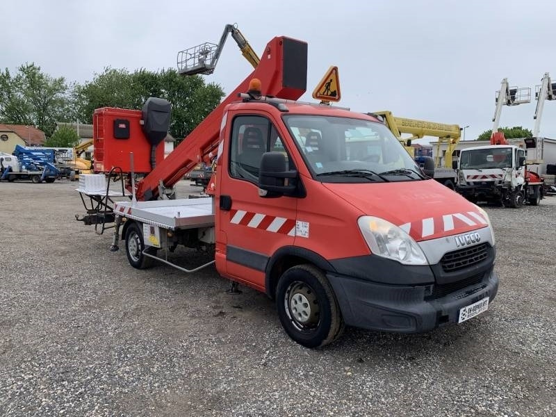 Iveco Daily GSR E179T - 17,1m - 200 kg - Platform udara yang dipasang di truk: gambar 1 Iveco Daily GSR E179T - 17,1m - 200 kg - Platform udara yang dipasang di truk: gambar 1