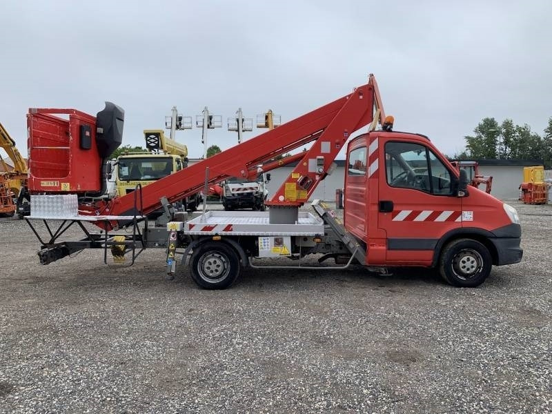 Iveco Daily GSR E179T - 17,1m - 200 kg - Platform udara yang dipasang di truk: gambar 4 Iveco Daily GSR E179T - 17,1m - 200 kg - Platform udara yang dipasang di truk: gambar 4