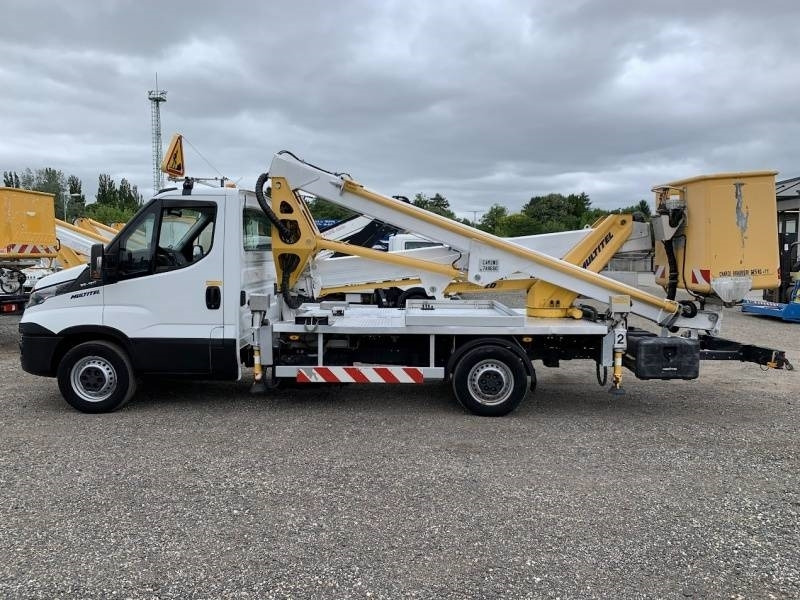 Iveco Daily Multitel HX200 - 20 m - Platform udara yang dipasang di truk: gambar 5 Iveco Daily Multitel HX200 - 20 m - Platform udara yang dipasang di truk: gambar 5