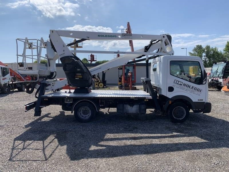 Nissan Cabstar Oil&Steel Snake 189 - 18 m - Platform udara yang dipasang di truk: gambar 4 Nissan Cabstar Oil&Steel Snake 189 - 18 m - Platform udara yang dipasang di truk: gambar 4