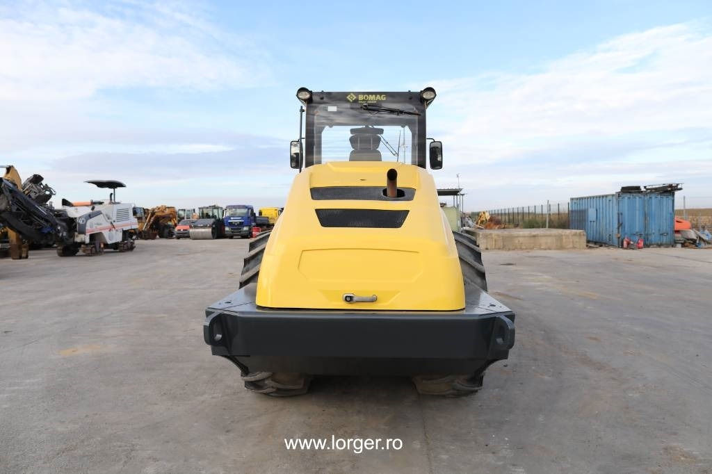 Bomag BW 219 D H-5 - Pemadat: gambar 4 Bomag BW 219 D H-5 - Pemadat: gambar 4