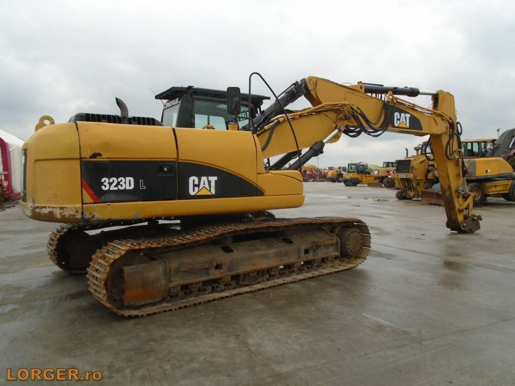 CAT 323 D - Ekskavator perayap: gambar 3 CAT 323 D - Ekskavator perayap: gambar 3
