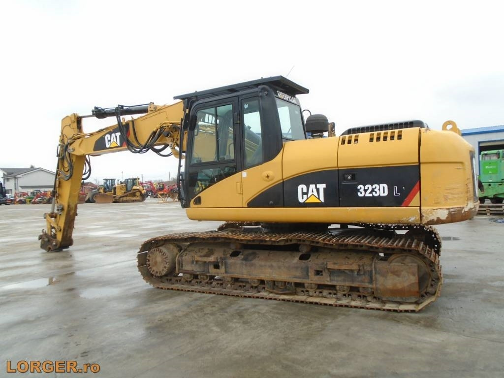 CAT 323 D - Ekskavator perayap: gambar 2 CAT 323 D - Ekskavator perayap: gambar 2