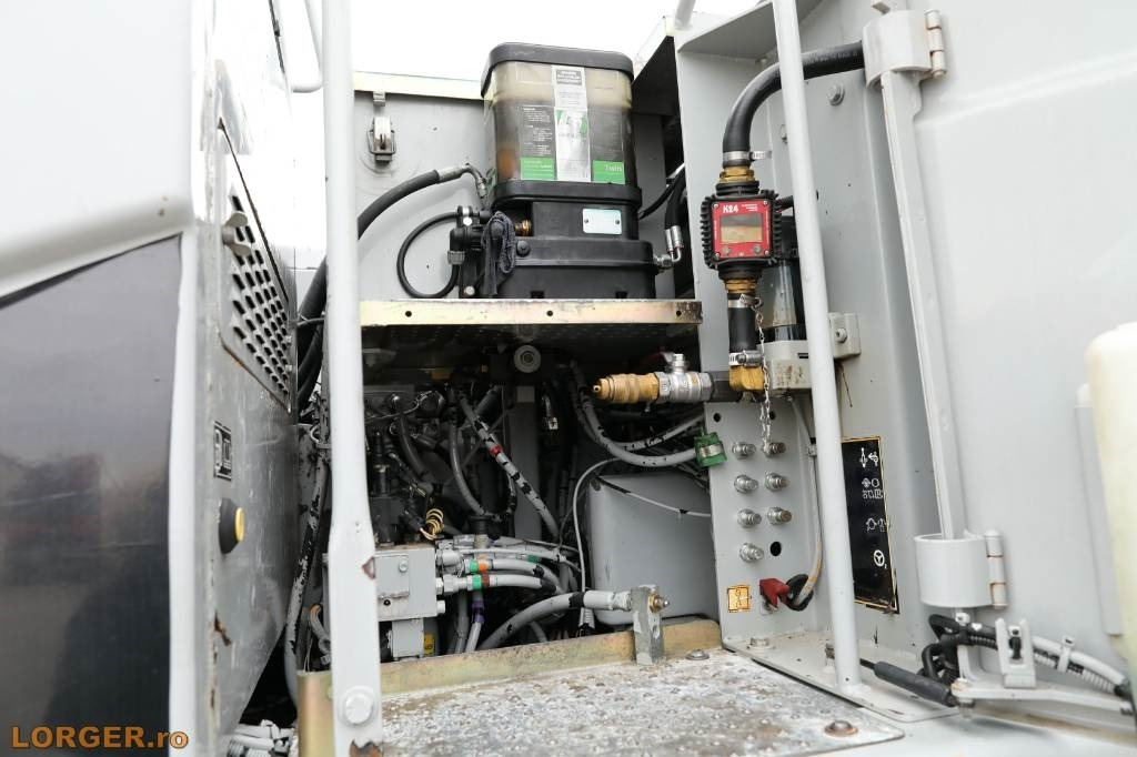 Ekskavator roda CAT M 313 D: gambar 10