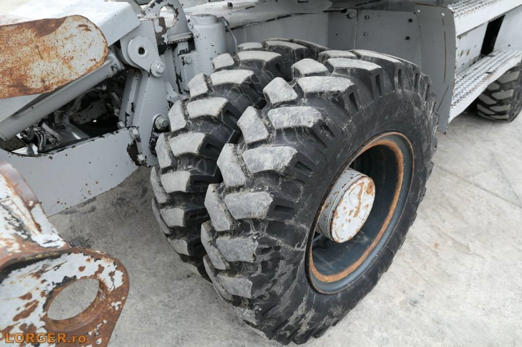 Ekskavator roda CAT M 313 D: gambar 22