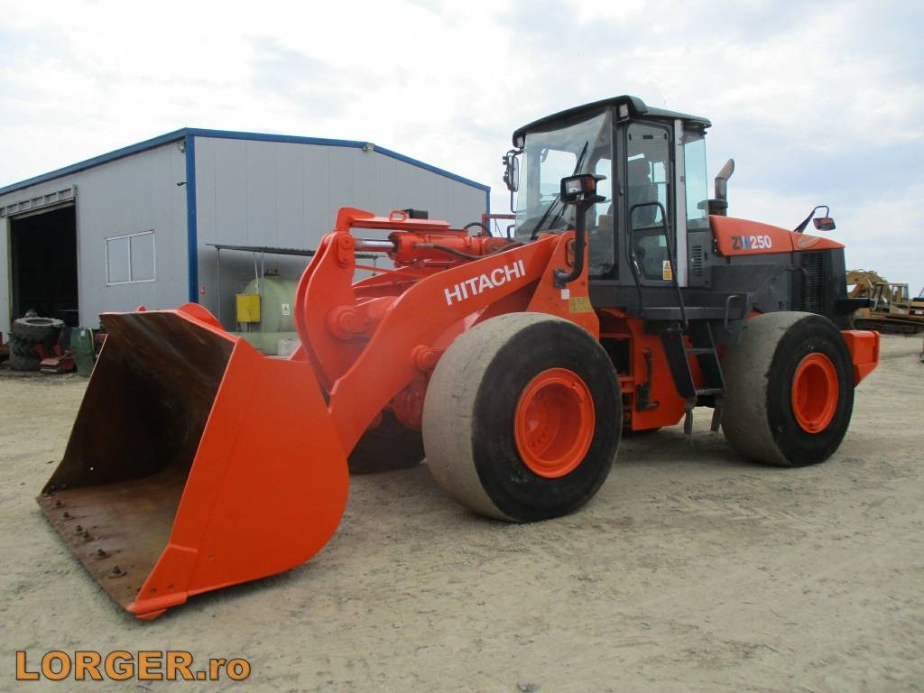 Hitachi ZW 250 - Wheel loader: gambar 1 Hitachi ZW 250 - Wheel loader: gambar 1