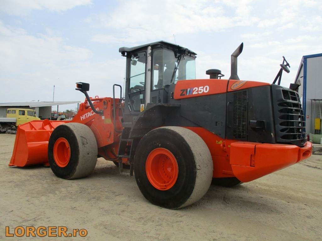 Hitachi ZW 250 - Wheel loader: gambar 2 Hitachi ZW 250 - Wheel loader: gambar 2