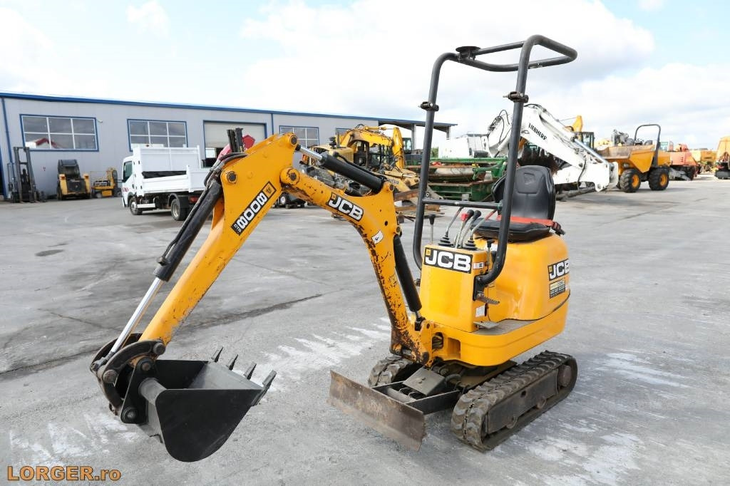 JCB 8008 CTS - Ekskavator mini: gambar 1 JCB 8008 CTS - Ekskavator mini: gambar 1