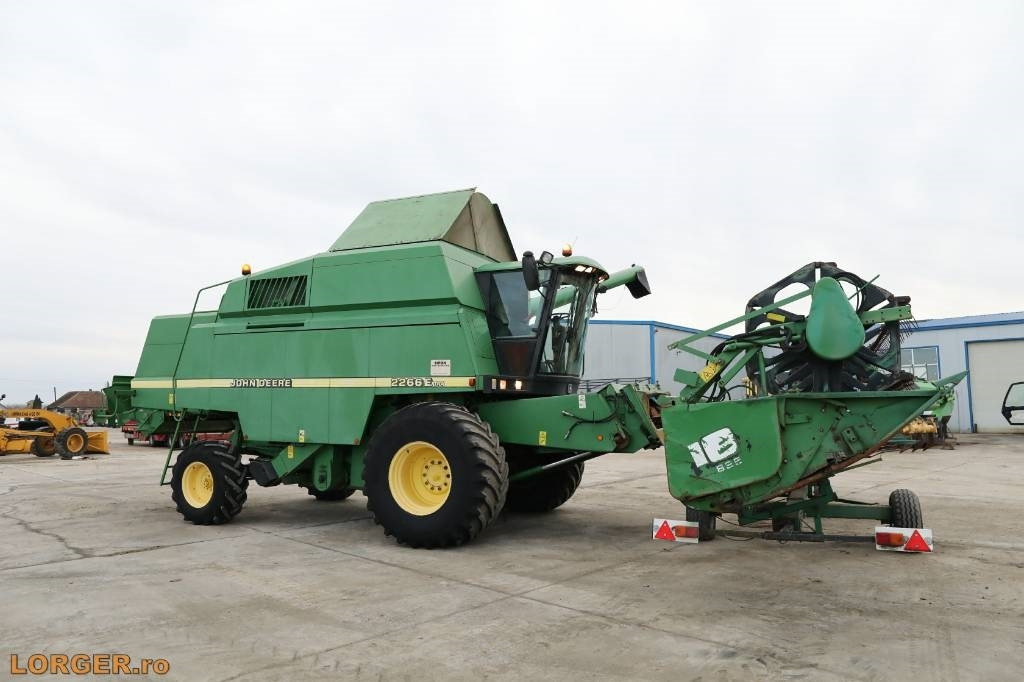 John Deere 2266 E - Pemanen gabungan: gambar 1 John Deere 2266 E - Pemanen gabungan: gambar 1
