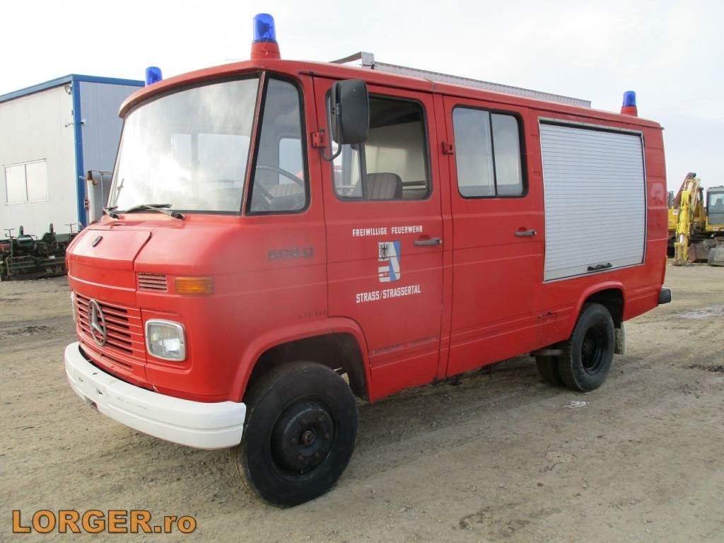 Mercedes-Benz 608 D - Truk box: gambar 1 Mercedes-Benz 608 D - Truk box: gambar 1