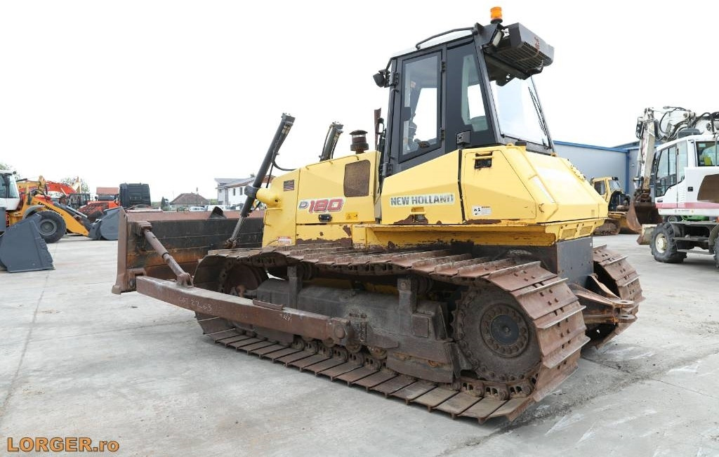 New Holland D 180 - Bulldozer: gambar 3 New Holland D 180 - Bulldozer: gambar 3