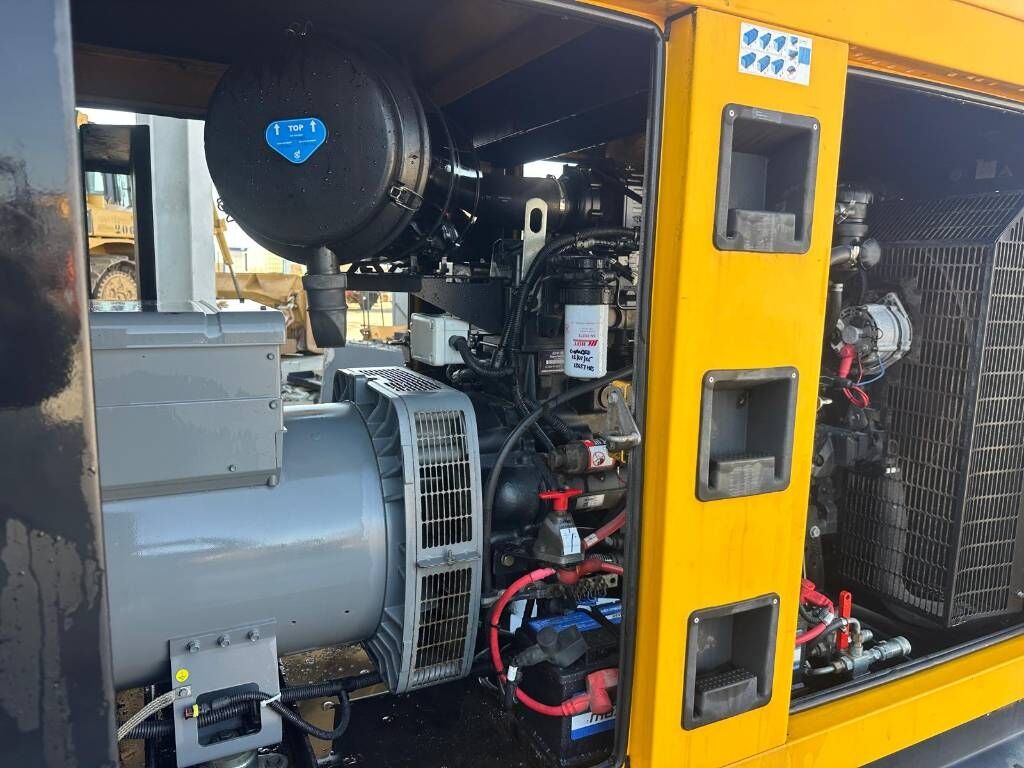 Sdmo R165 C3 Sdmo R165 C3 - Genset: gambar 3 Sdmo R165 C3 Sdmo R165 C3 - Genset: gambar 3
