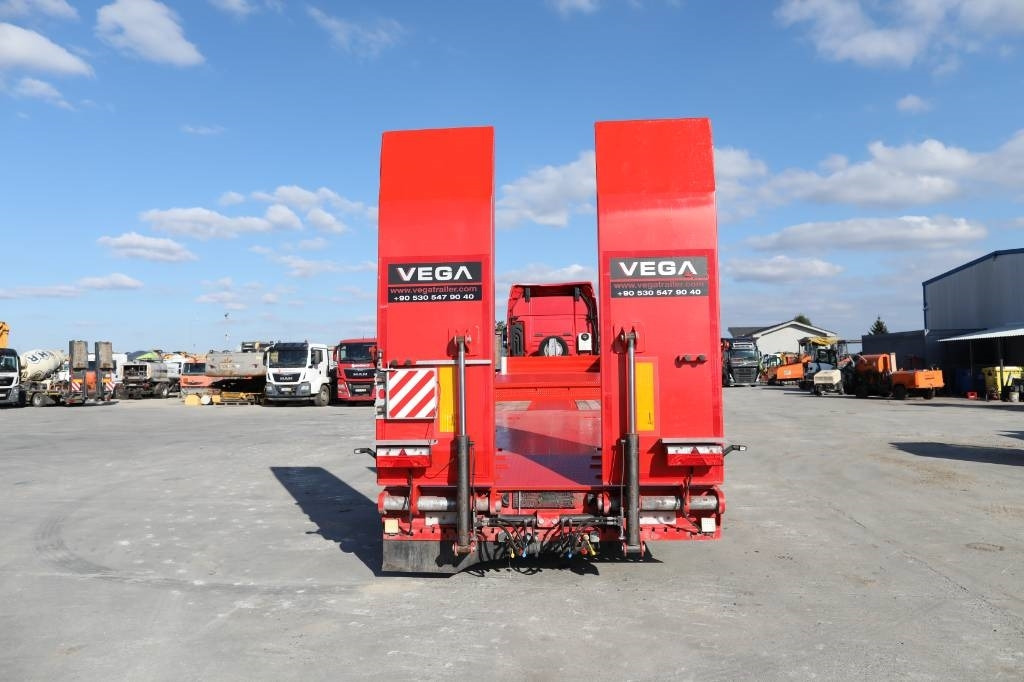 MAN TGX 18.500 4x2 LLS + Trailer Vega 3 axel lowbed - Tractor head: gambar 4 MAN TGX 18.500 4x2 LLS + Trailer Vega 3 axel lowbed - Tractor head: gambar 4