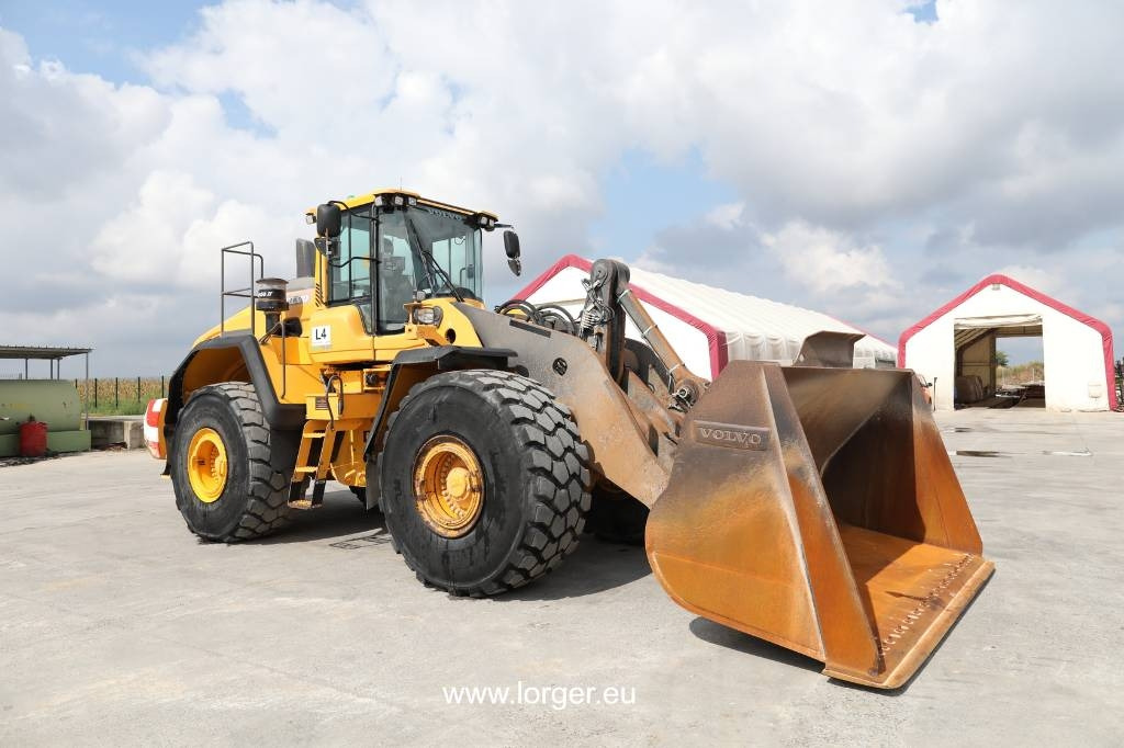 Volvo L 220 H - Wheel loader: gambar 1 Volvo L 220 H - Wheel loader: gambar 1