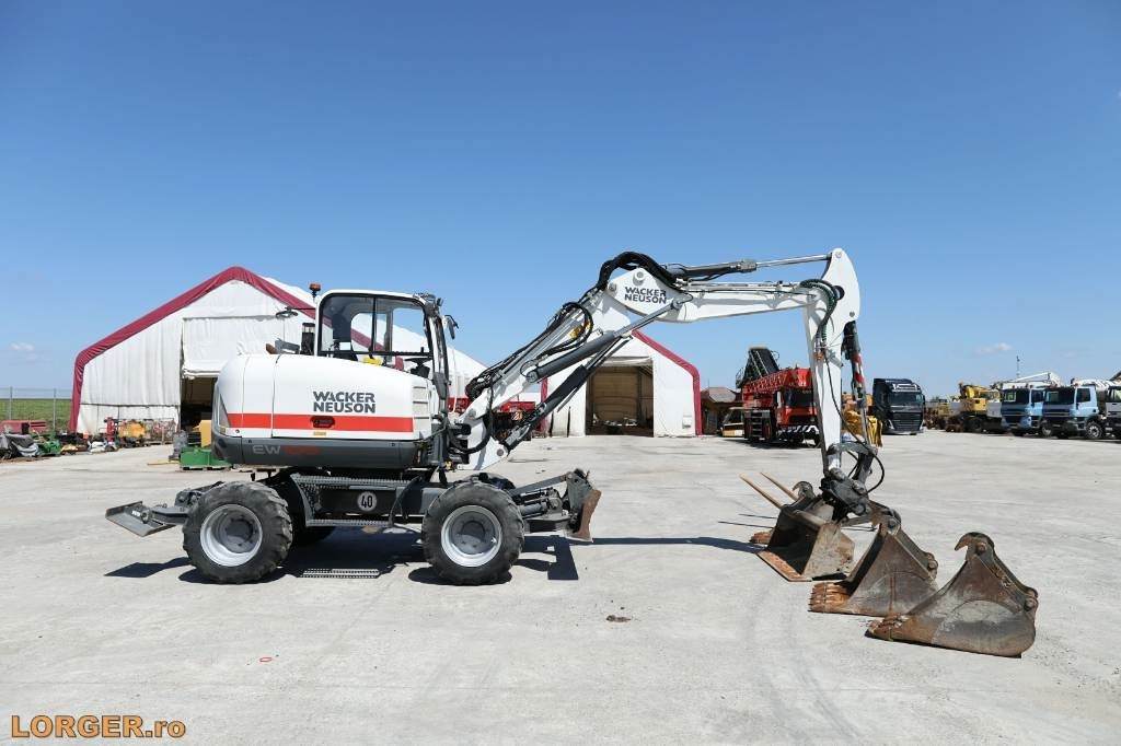 Wacker Neuson EW 100 - Ekskavator roda: gambar 3 Wacker Neuson EW 100 - Ekskavator roda: gambar 3