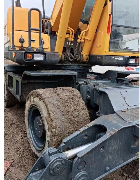 2022 Hyundai 210W-9 - Ekskavator roda: gambar 4 2022 Hyundai 210W-9 - Ekskavator roda: gambar 4