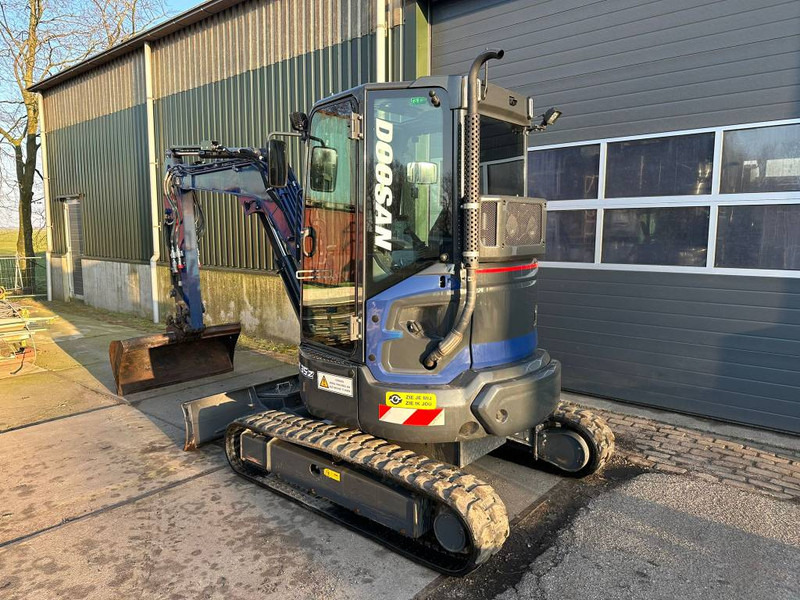Doosan DX 35 Z - Like new! - Ekskavator mini: gambar 4 Doosan DX 35 Z - Like new! - Ekskavator mini: gambar 4