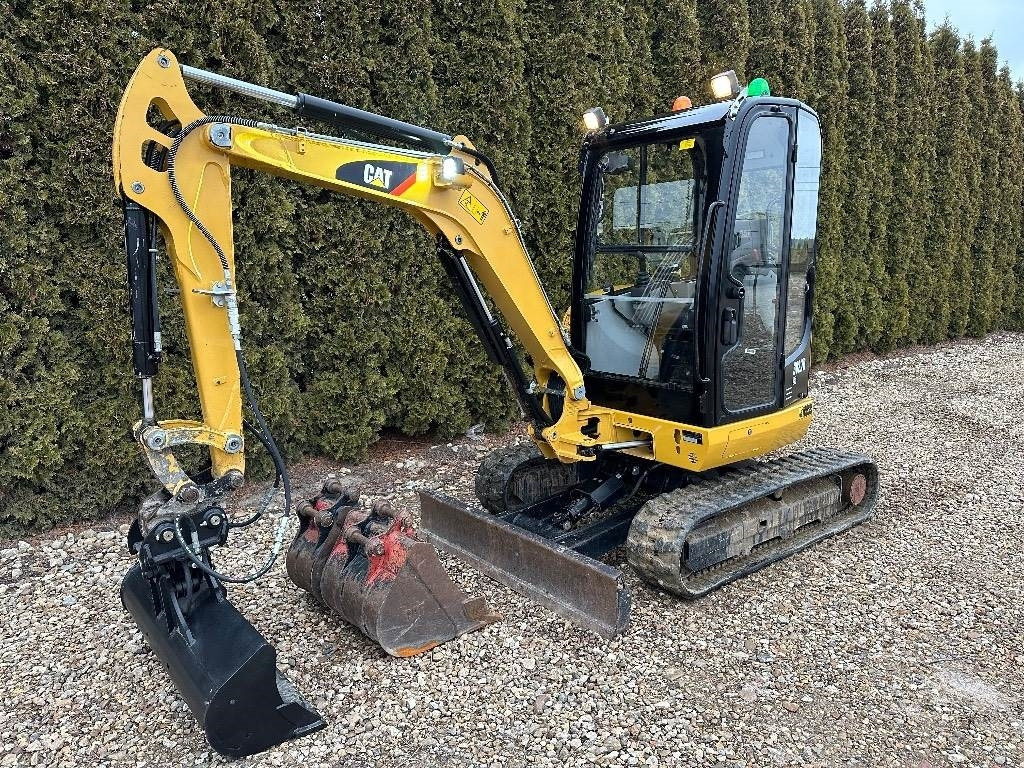CAT 302.7 D CR - Ekskavator mini: gambar 1 CAT 302.7 D CR - Ekskavator mini: gambar 1