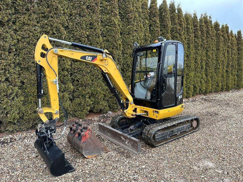 CAT 302.7 D CR - Ekskavator mini: gambar 1 CAT 302.7 D CR - Ekskavator mini: gambar 1