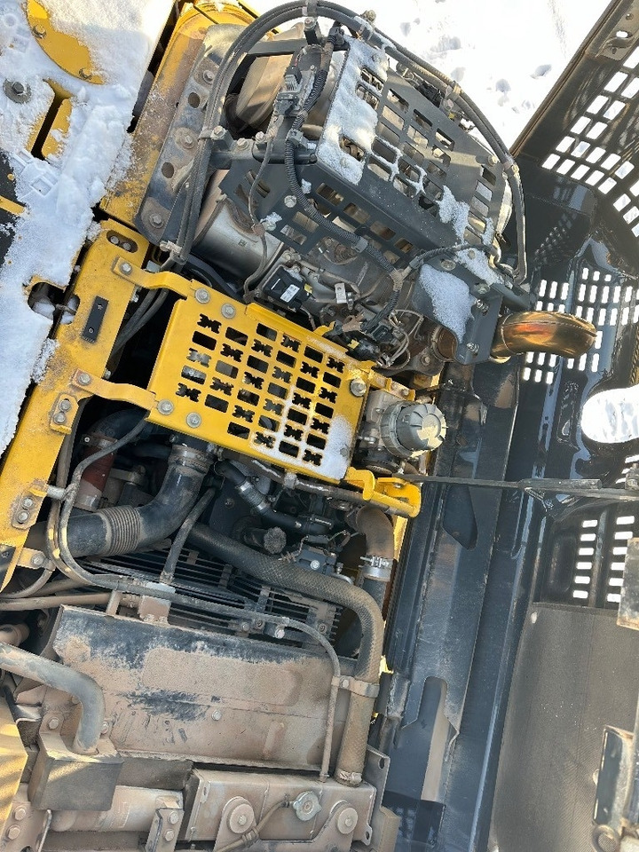 Ekskavator perayap Komatsu PC 210 LC-11: gambar 30